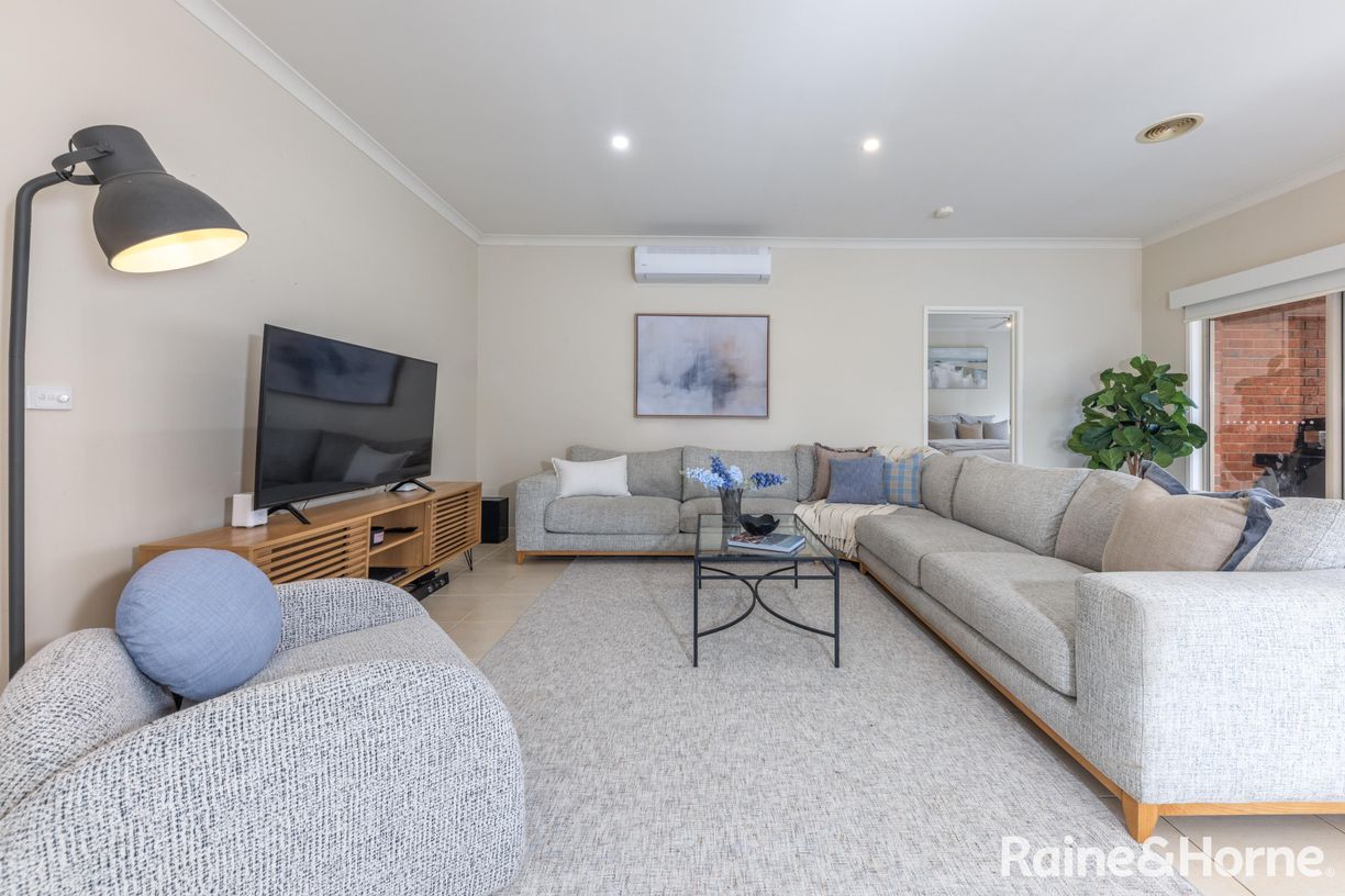 14 Dumbarton Way — photo 6 of 28