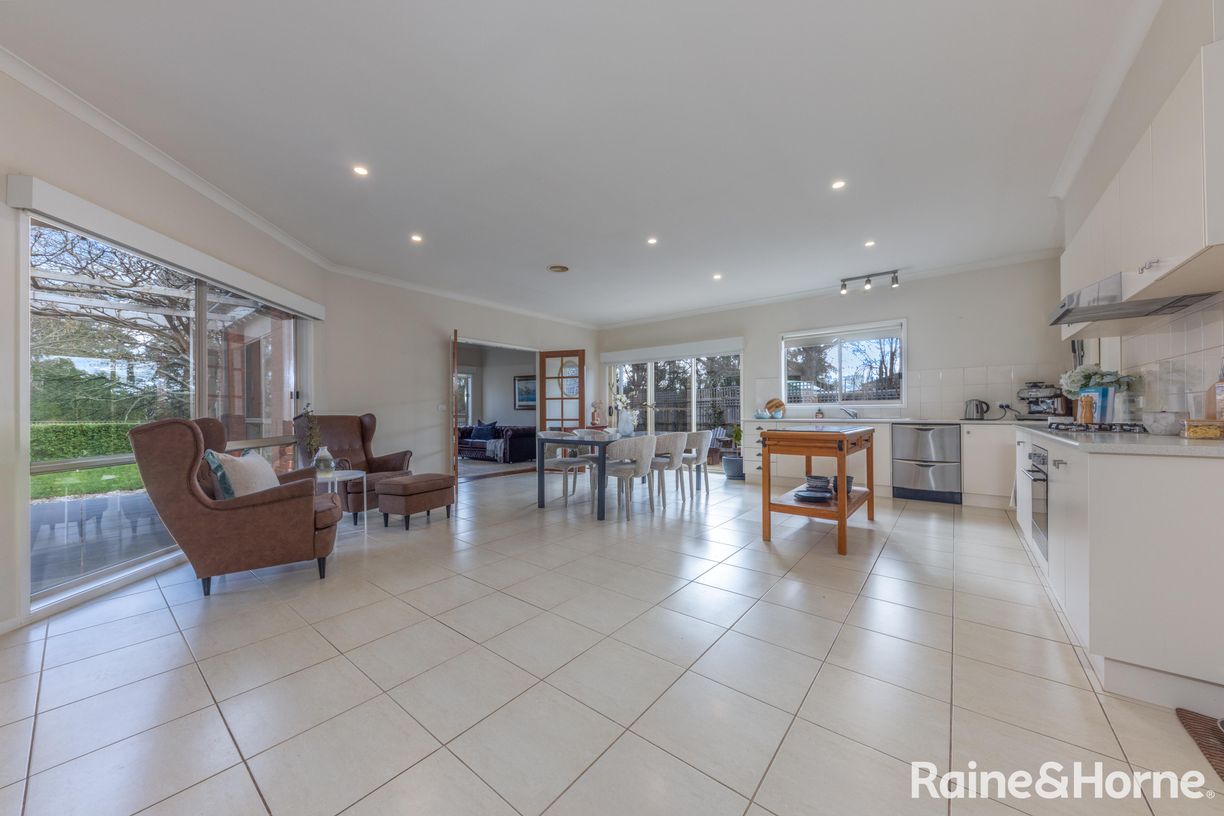 14 Dumbarton Way — photo 12 of 28