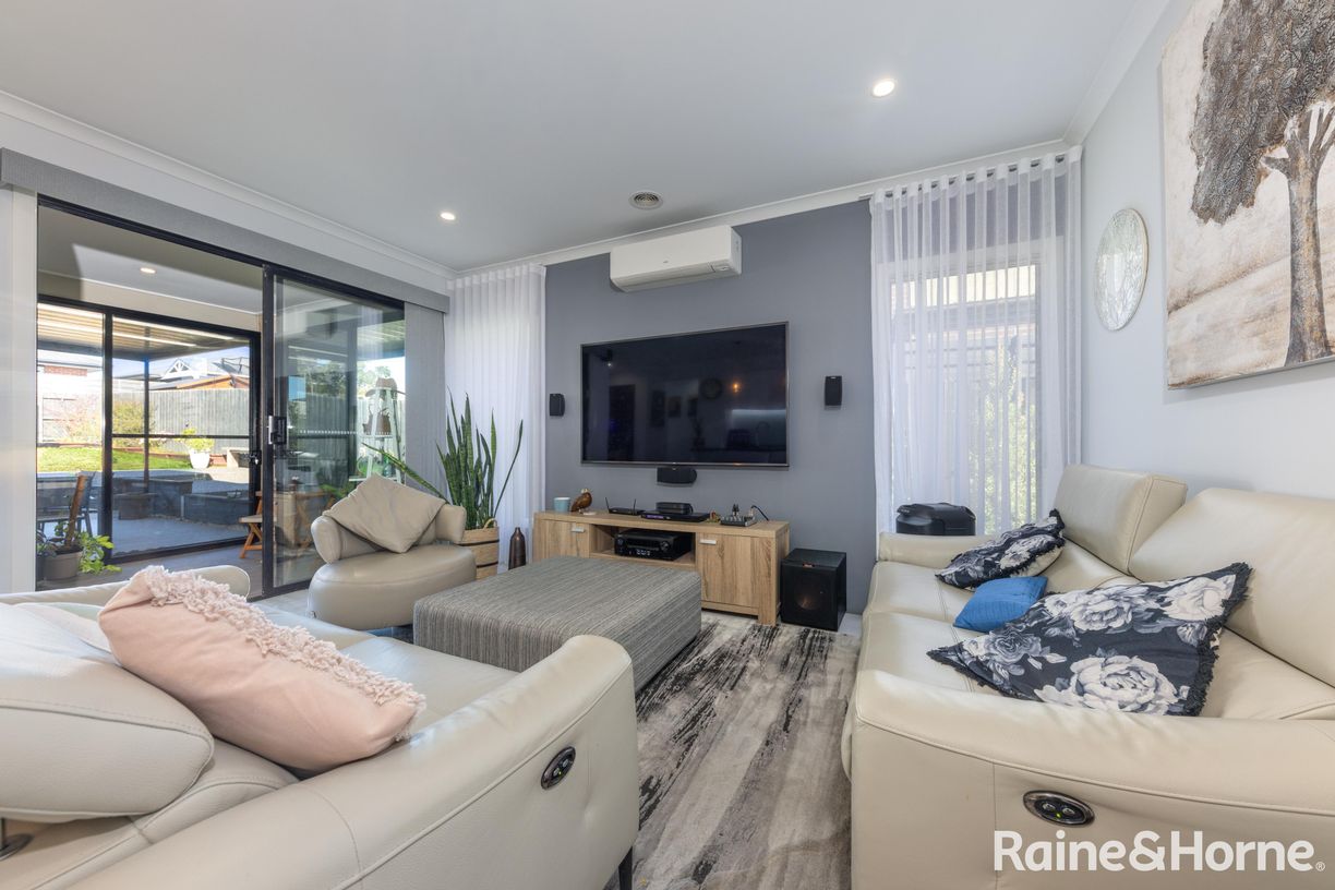 16 Cherry Ballart Road — photo 7 of 23