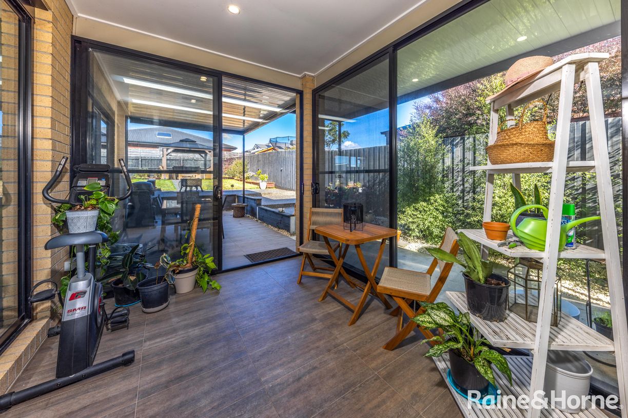 16 Cherry Ballart Road — photo 16 of 23