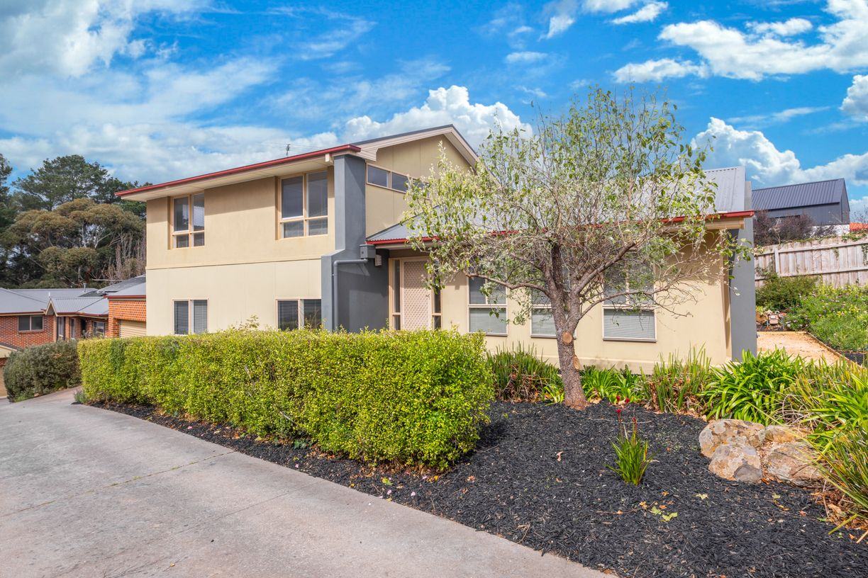 1/71 Aitken Street — photo from Raine & Horne Gisborne