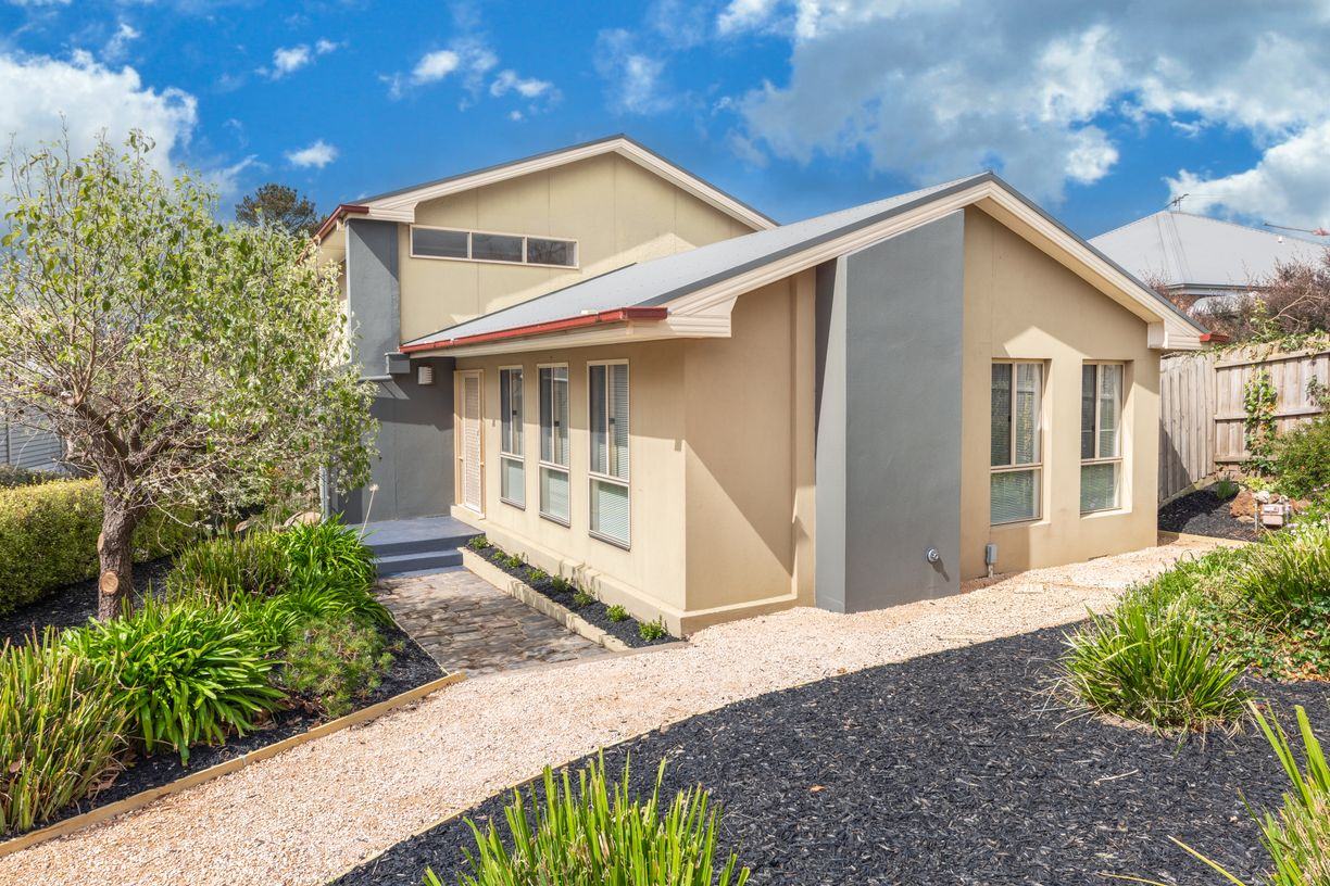 1/71 Aitken Street — photo 5 of 18