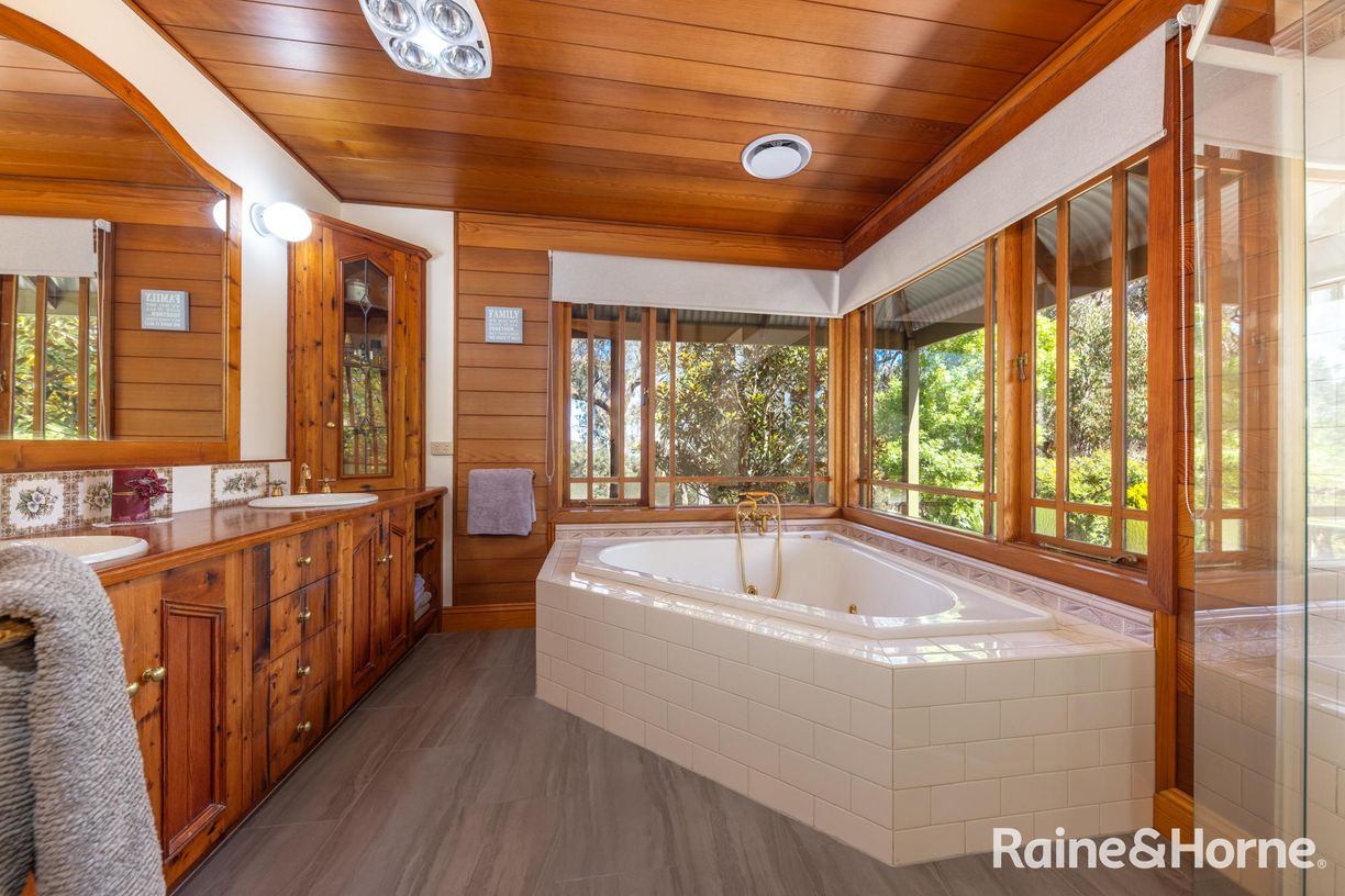61 Outawood Rise — photo 9 of 23