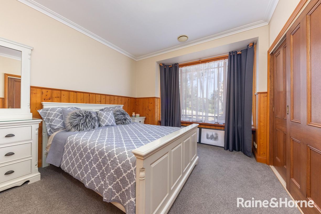61 Outawood Rise — photo 10 of 23