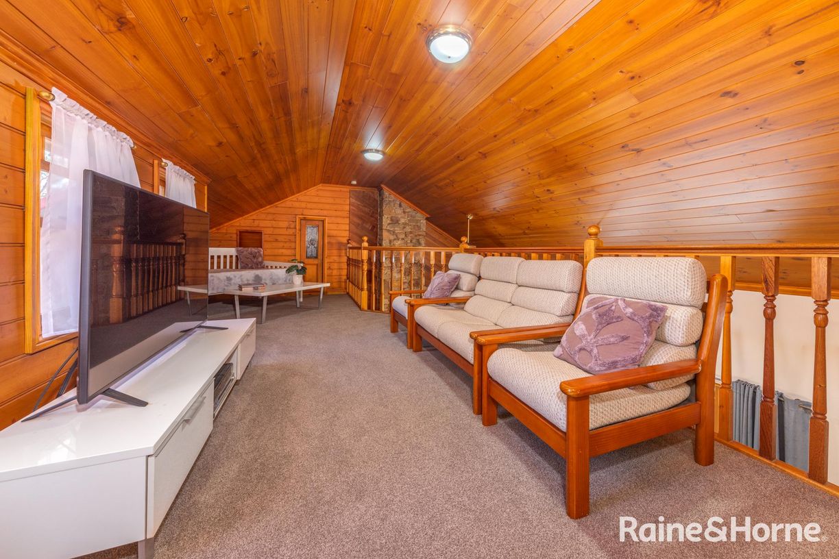 61 Outawood Rise — photo 13 of 23