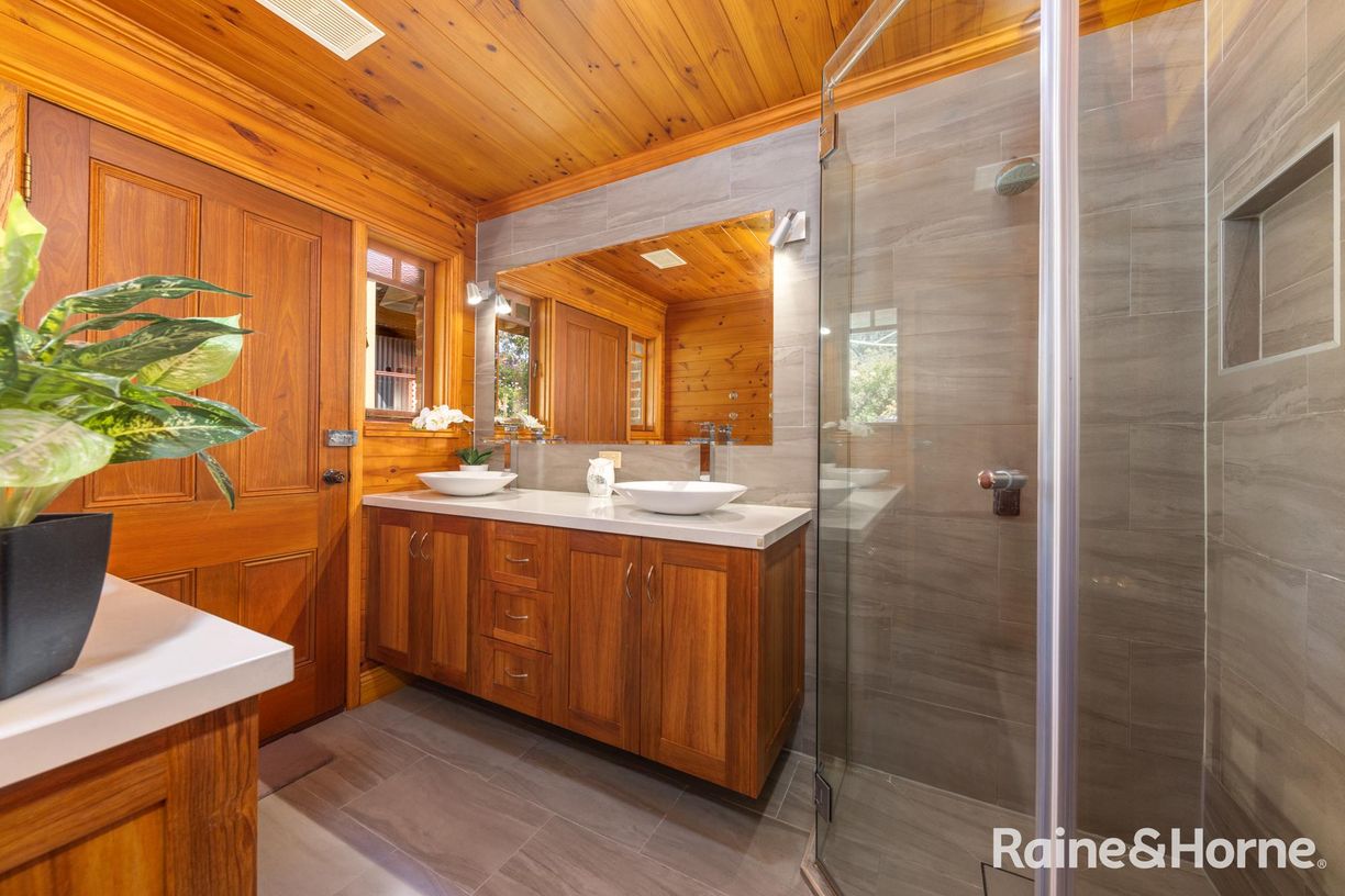 61 Outawood Rise — photo 14 of 23
