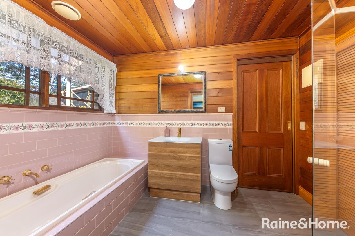 61 Outawood Rise — photo 15 of 23
