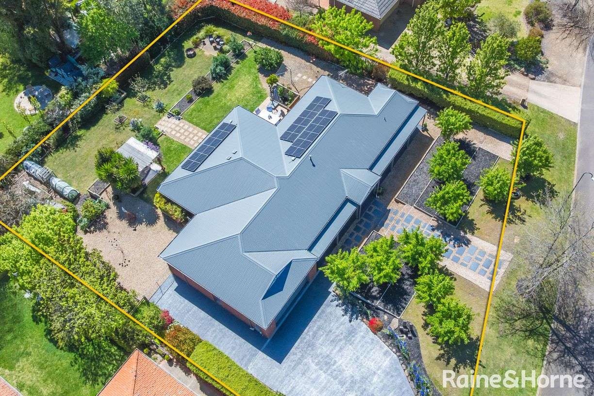2 Alcheringa Court — photo 2 of 30