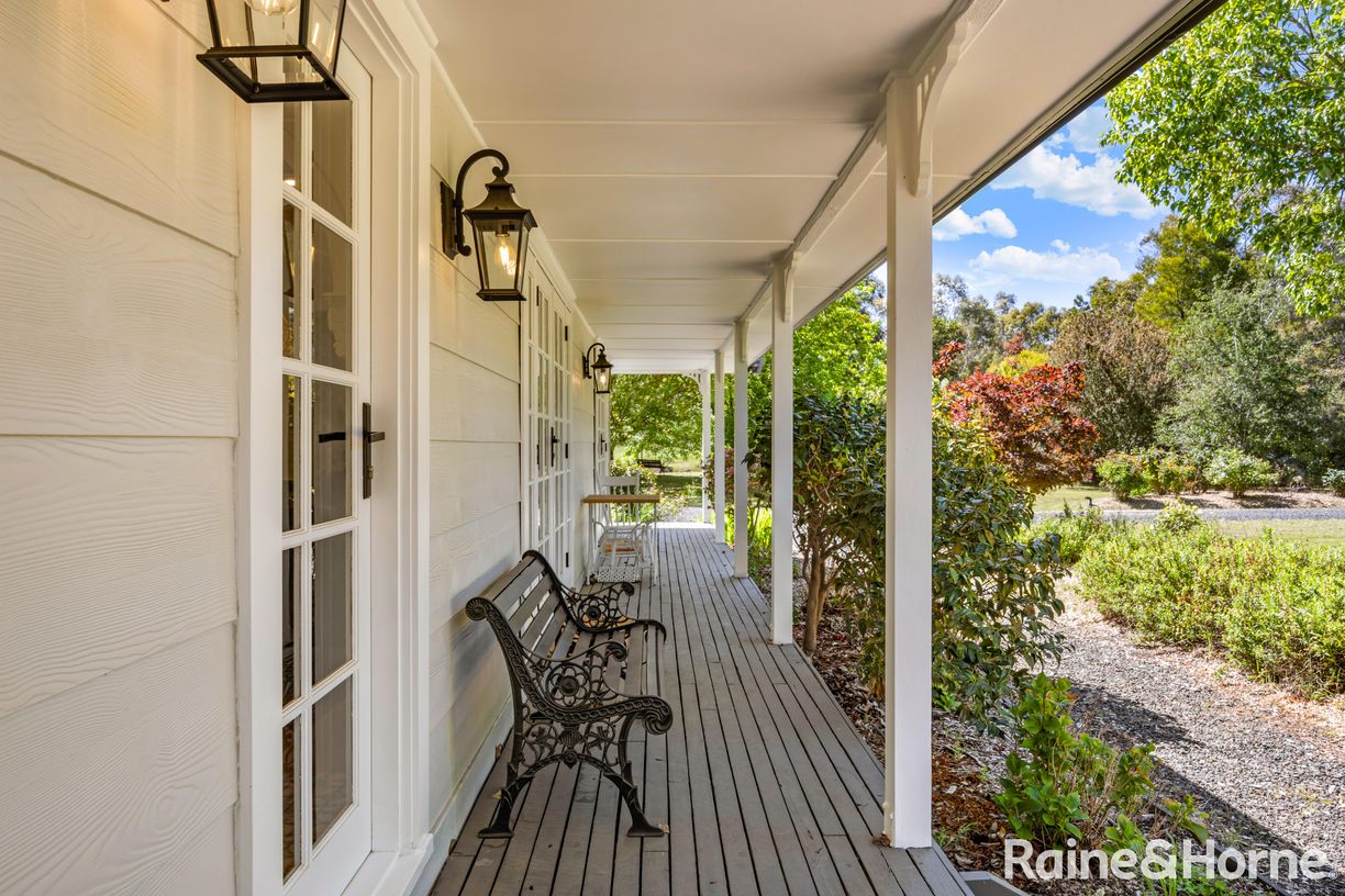 452 Bacchus Marsh Road — photo 4 of 29