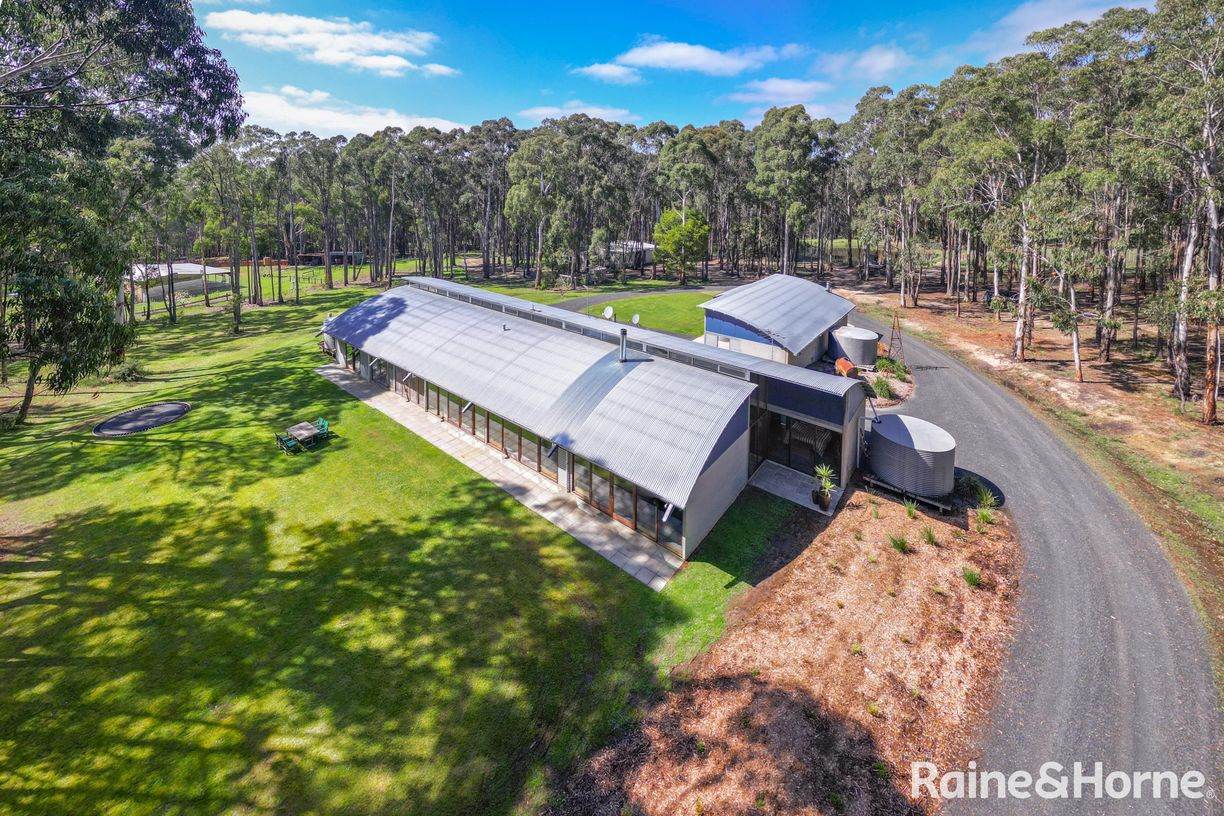 38 Jeanette Court — photo from Raine & Horne Gisborne