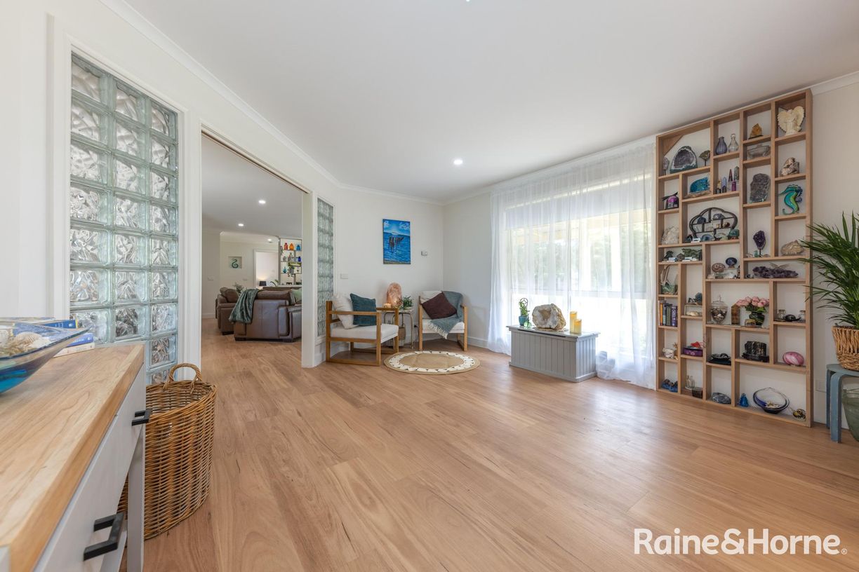 56 Billabong Drive — photo 6 of 21