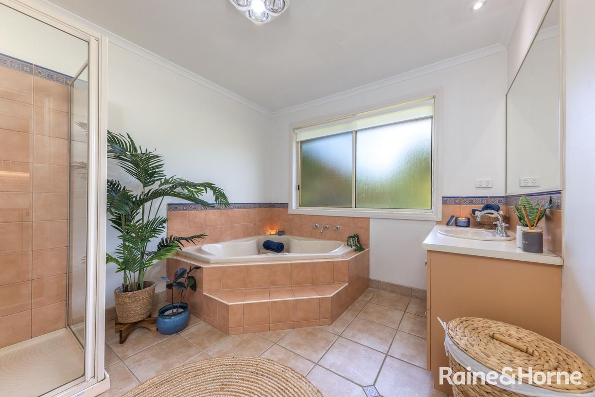 56 Billabong Drive — photo 11 of 21