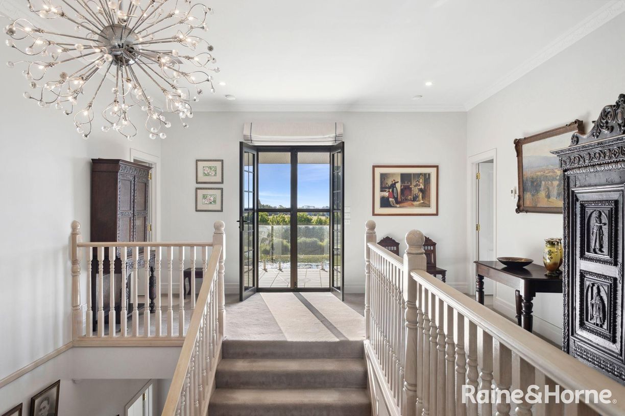 200 Fiddlers Green Road — photo 7 of 19