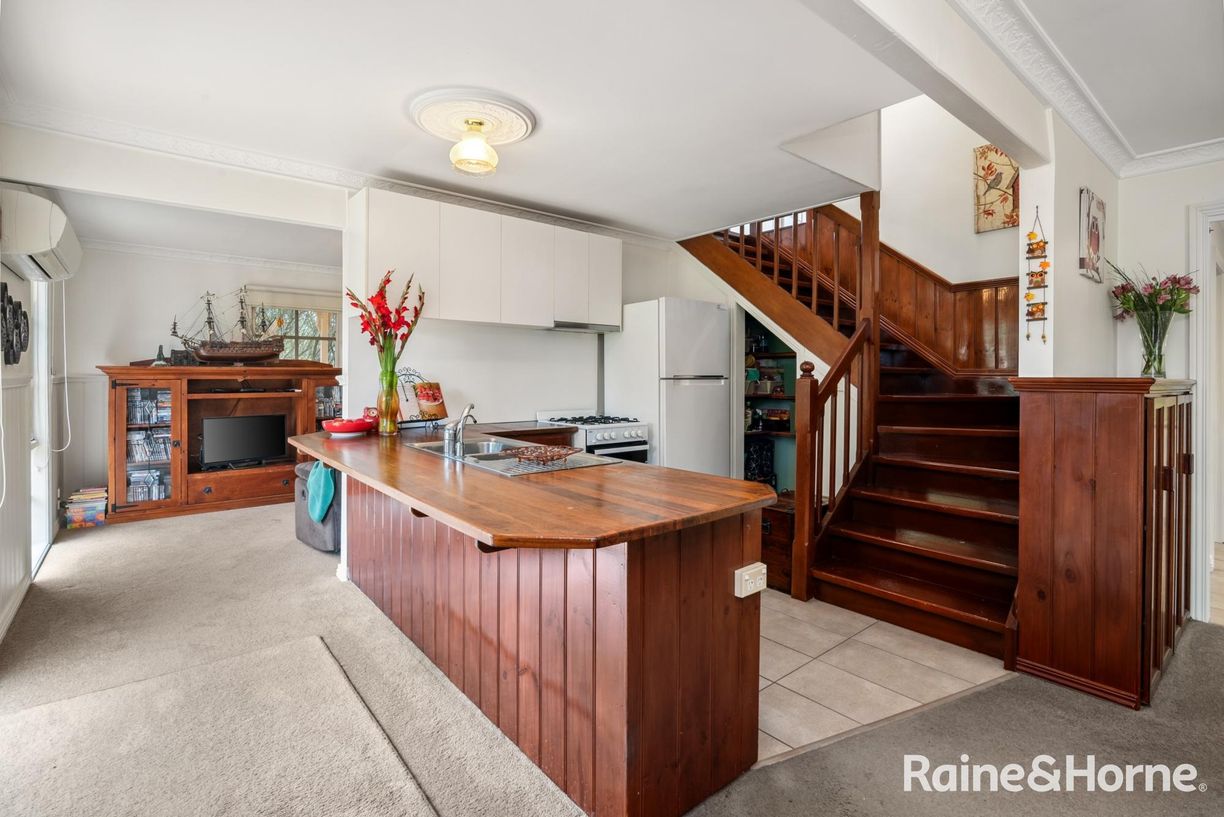 266 Redhill Road — photo 9 of 22