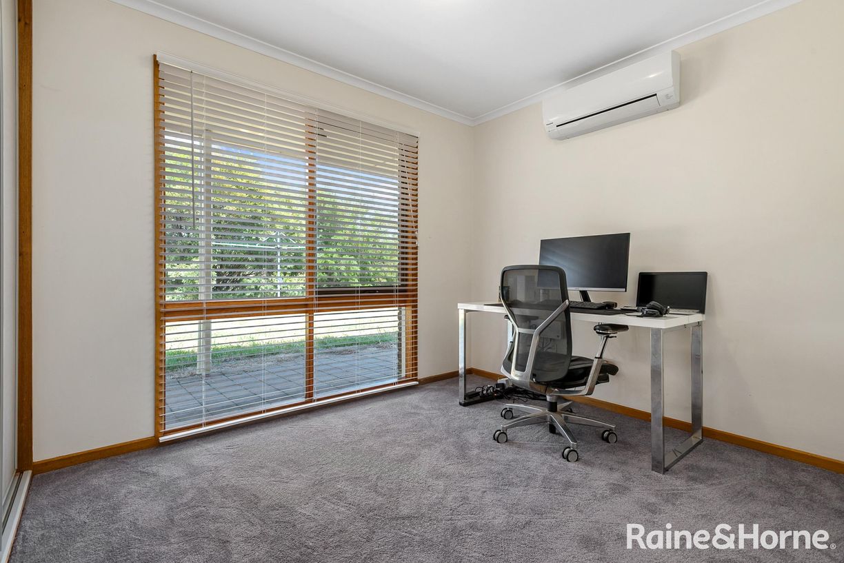 147 Racecourse Road — photo 15 of 24