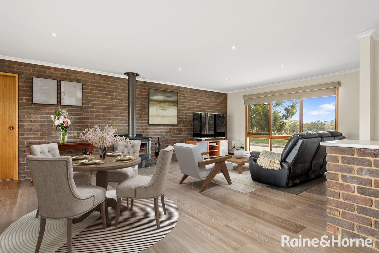 147 Racecourse Road — photo 7 of 24