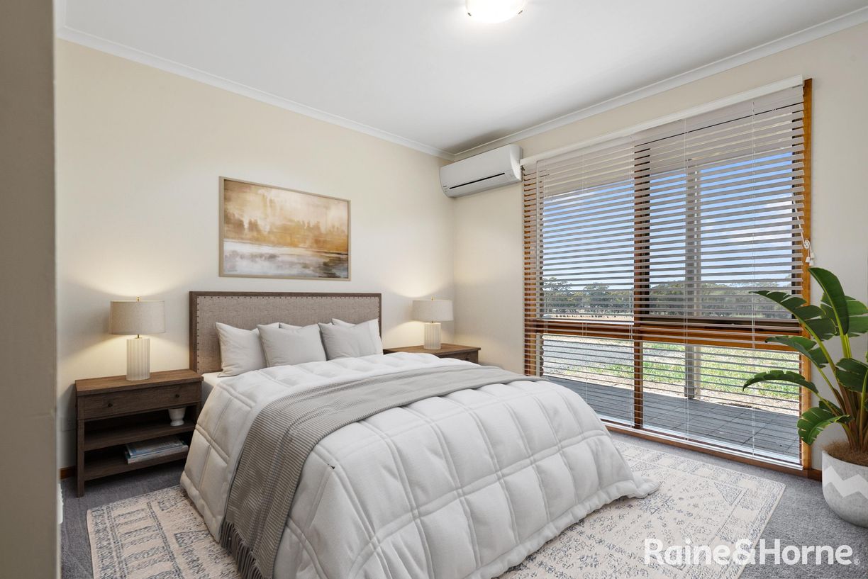 147 Racecourse Road — photo 12 of 24