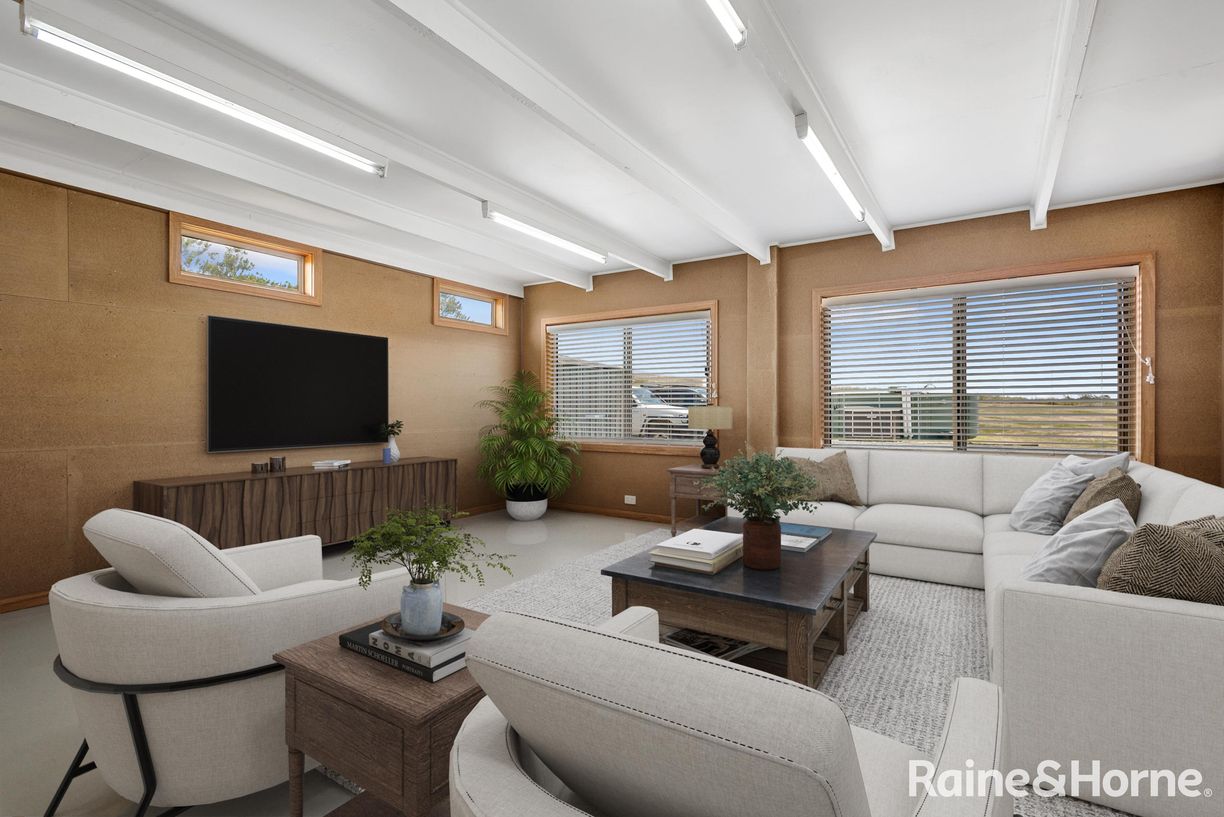 147 Racecourse Road — photo 16 of 24