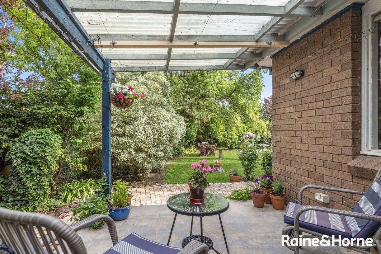 94 Beauchamp Street — photo 15 of 22
