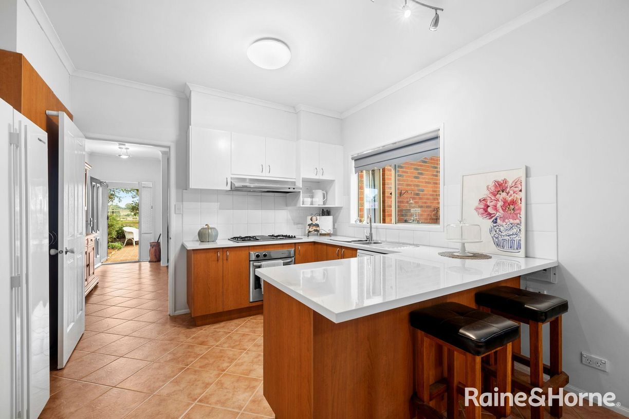 36 Jeffery Street — photo 10 of 27