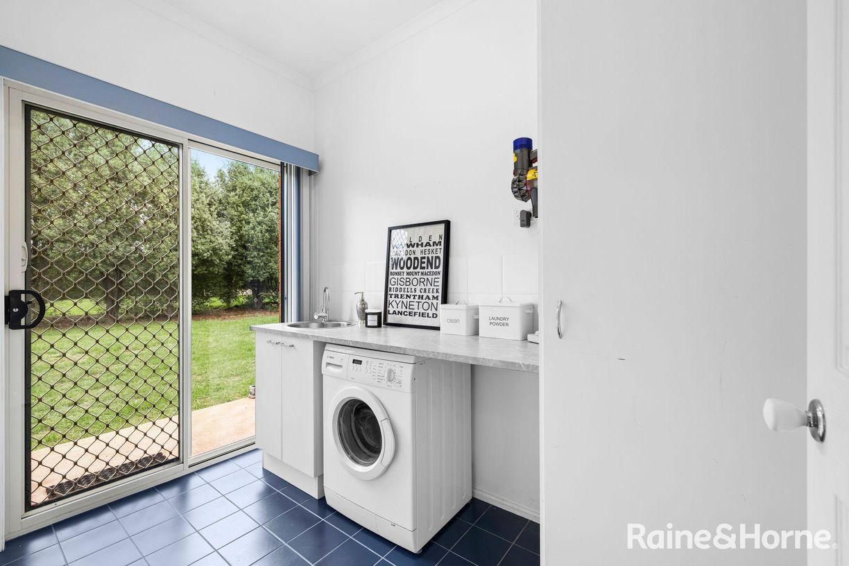 36 Jeffery Street — photo 18 of 27