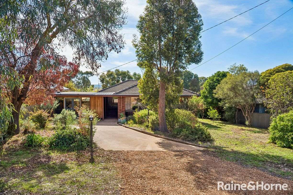 17 Coulthard Street — photo 21 of 24