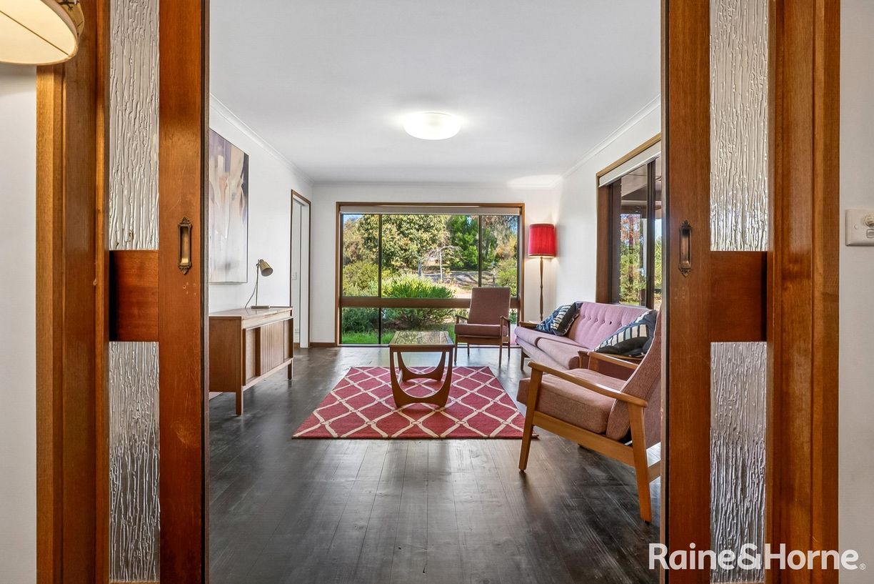 17 Coulthard Street — photo 2 of 24