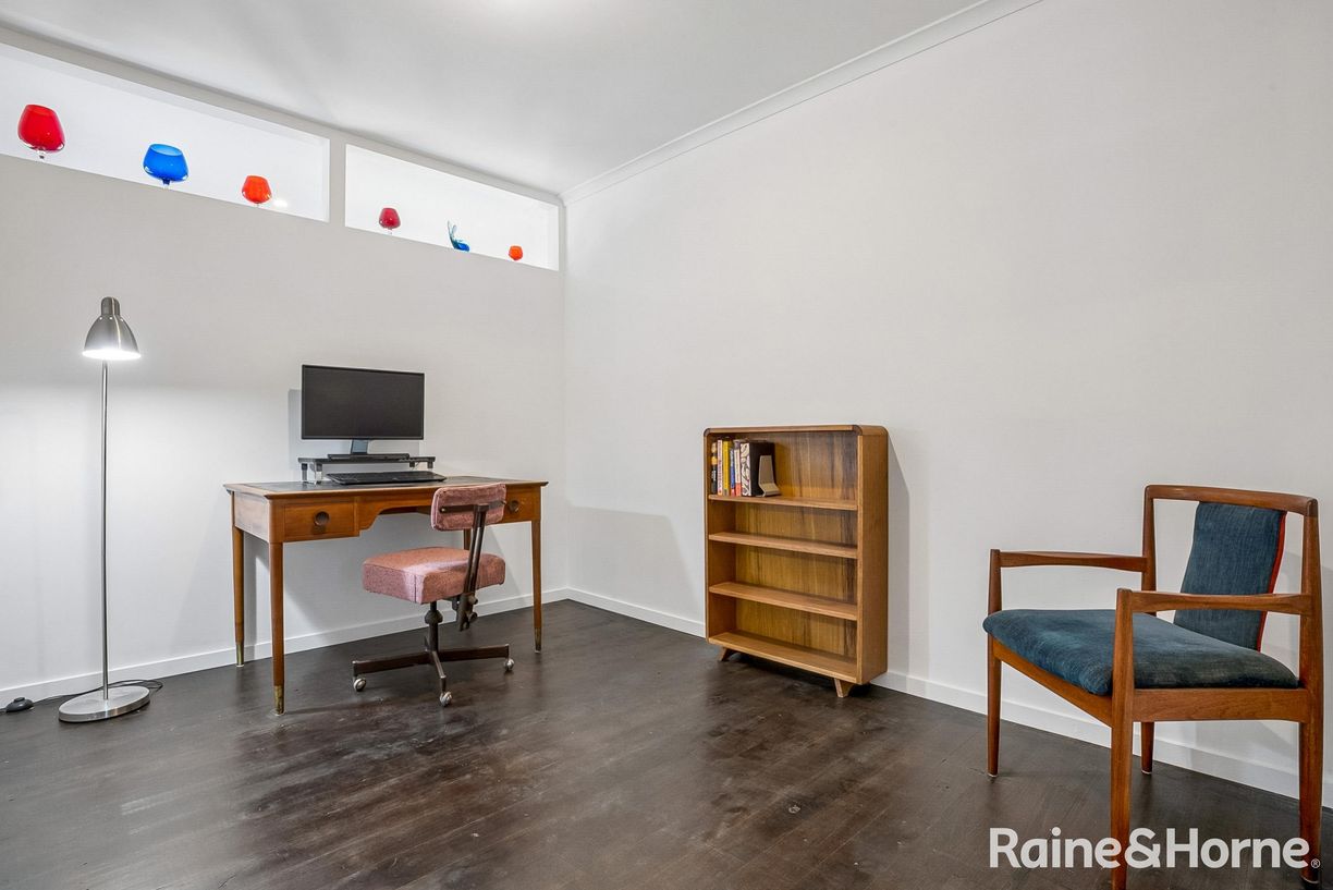17 Coulthard Street — photo 11 of 24