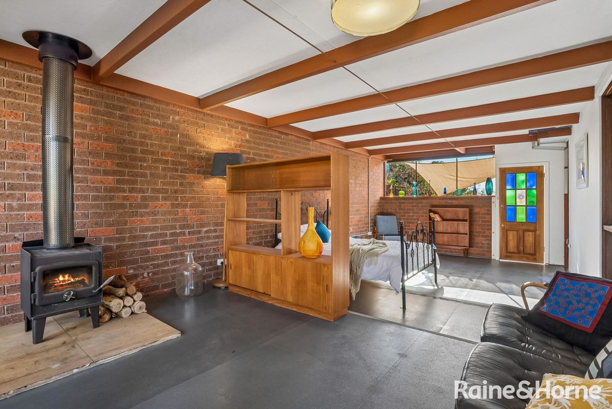 17 Coulthard Street — photo 16 of 24