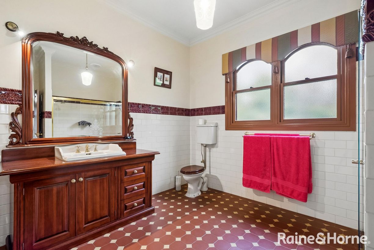 26 Tattersall Drive — photo 14 of 25