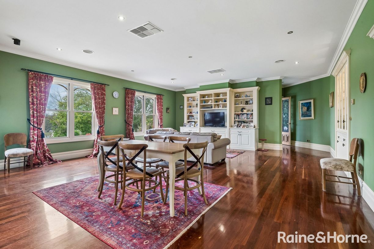 26 Tattersall Drive — photo 10 of 25