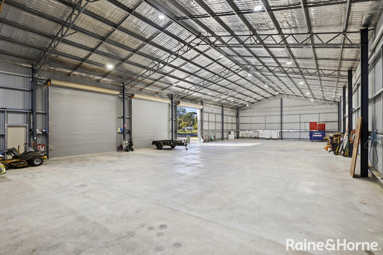35 Parkes Drive — photo 24 of 27