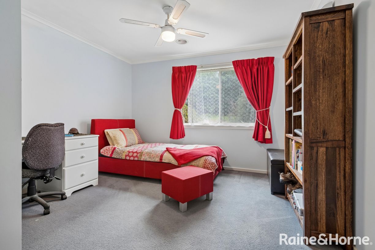 3 Banksia Crescent — photo 9 of 14