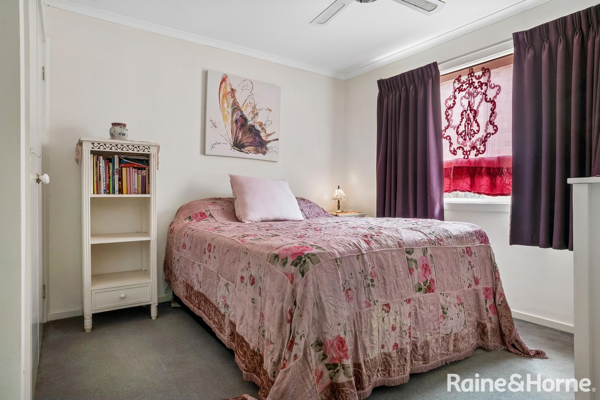 3 Banksia Crescent — photo 8 of 14
