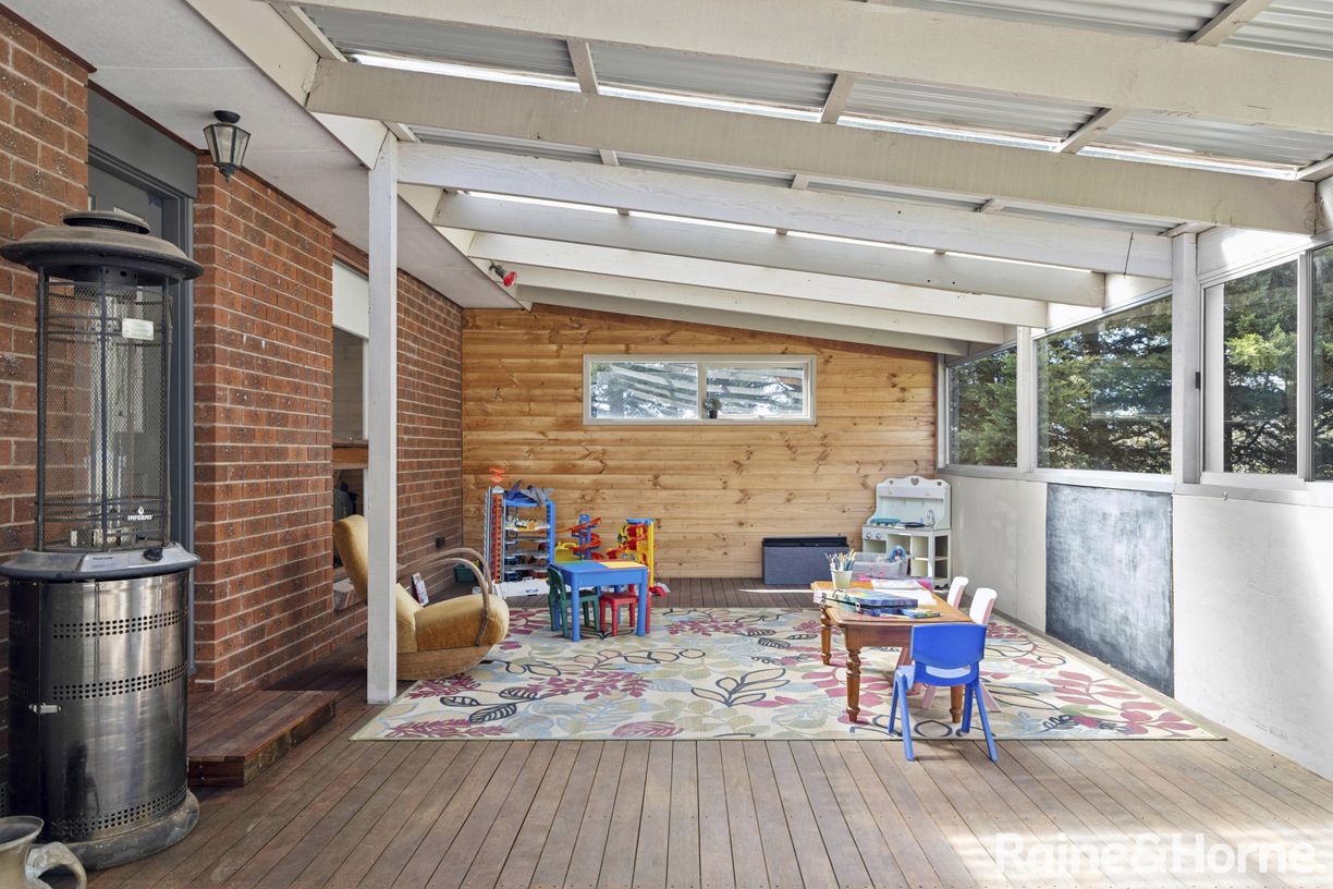 18 Louise Lane — photo 19 of 28