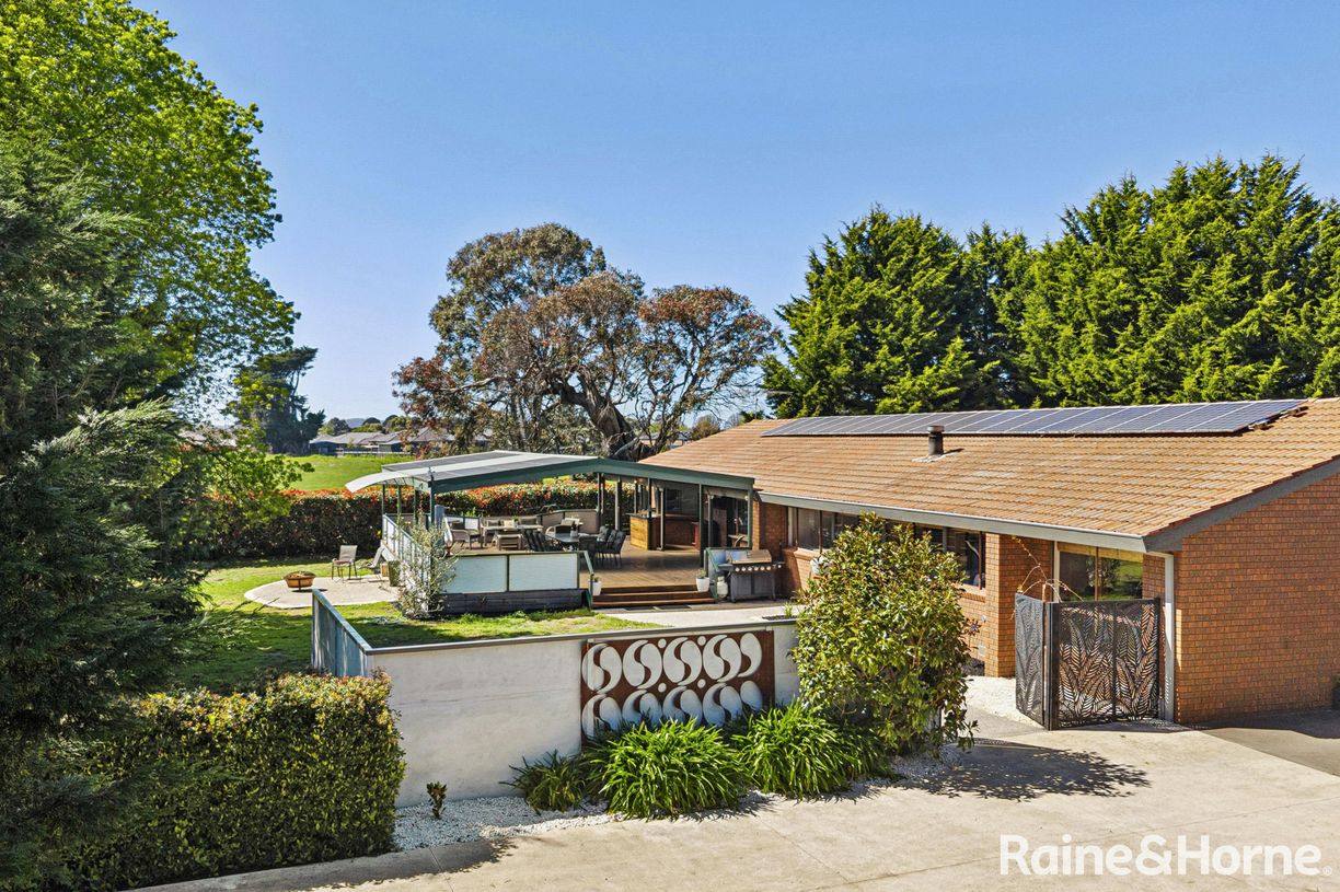 18 Louise Lane — photo from Raine & Horne Kyneton