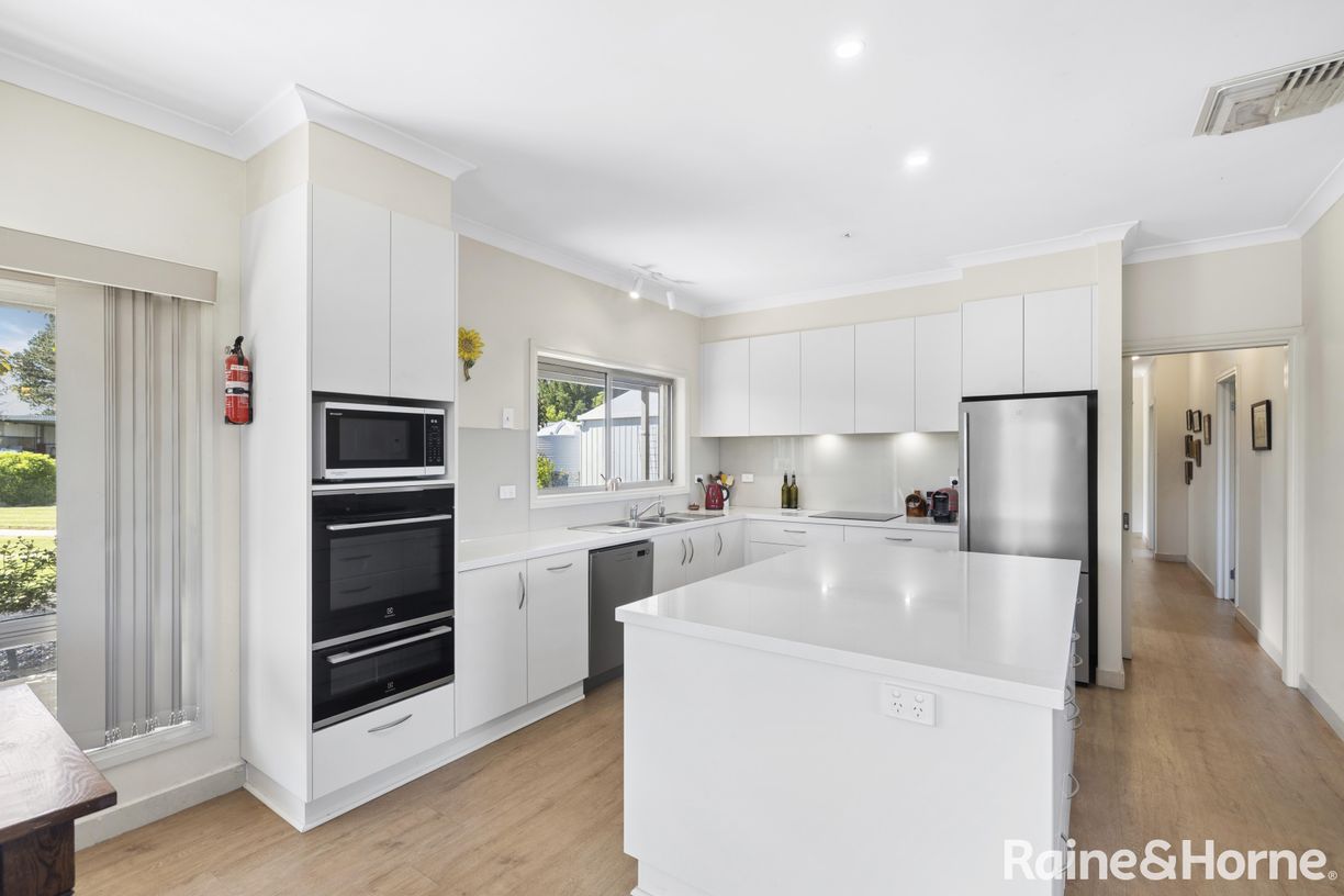 27 Davy Street — photo 6 of 30