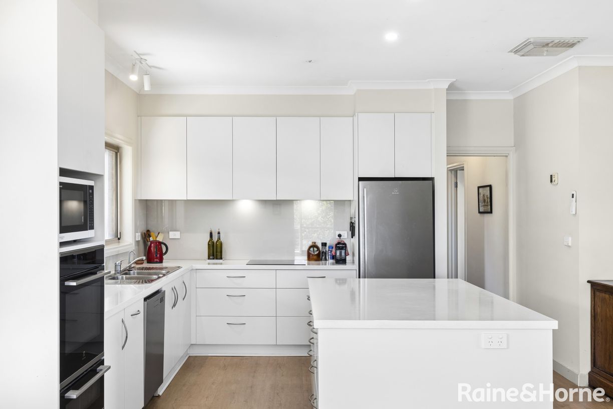 27 Davy Street — photo 10 of 30
