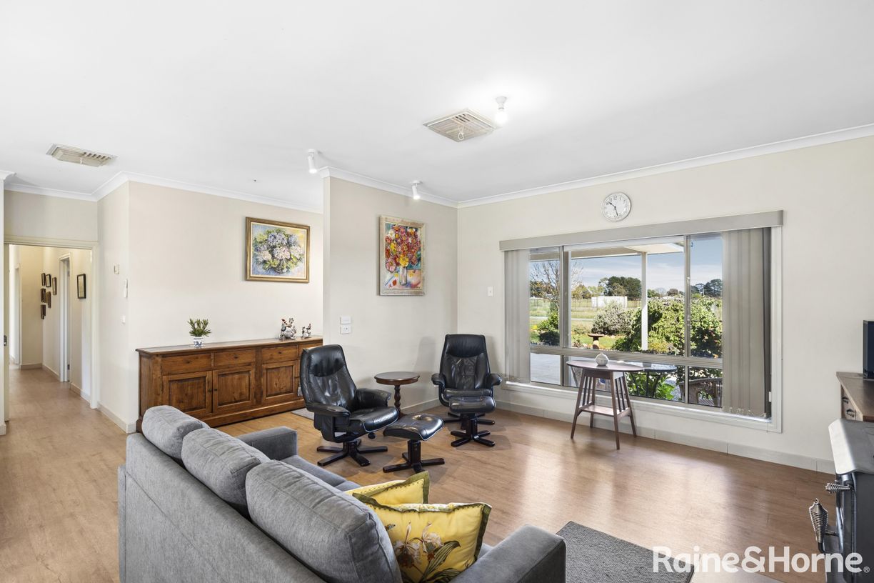 27 Davy Street — photo 3 of 30