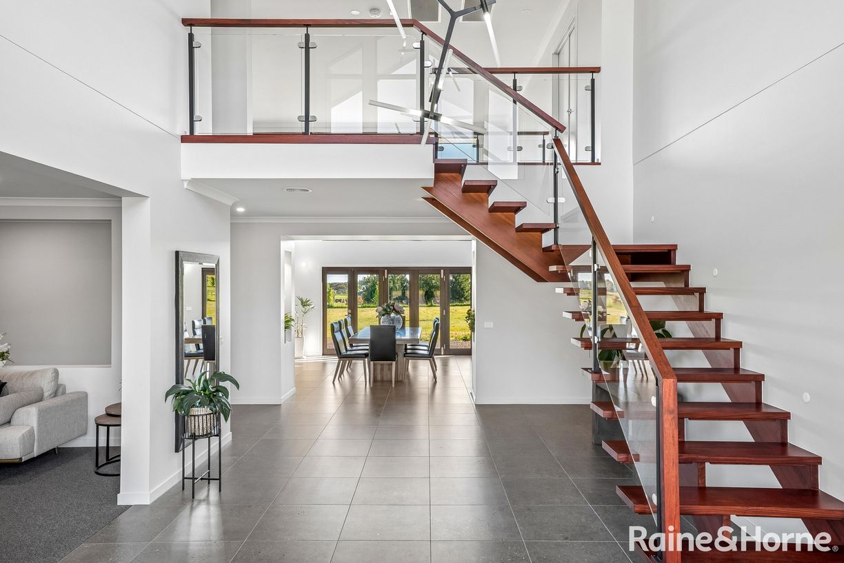 94 Harts Lane — photo 4 of 30