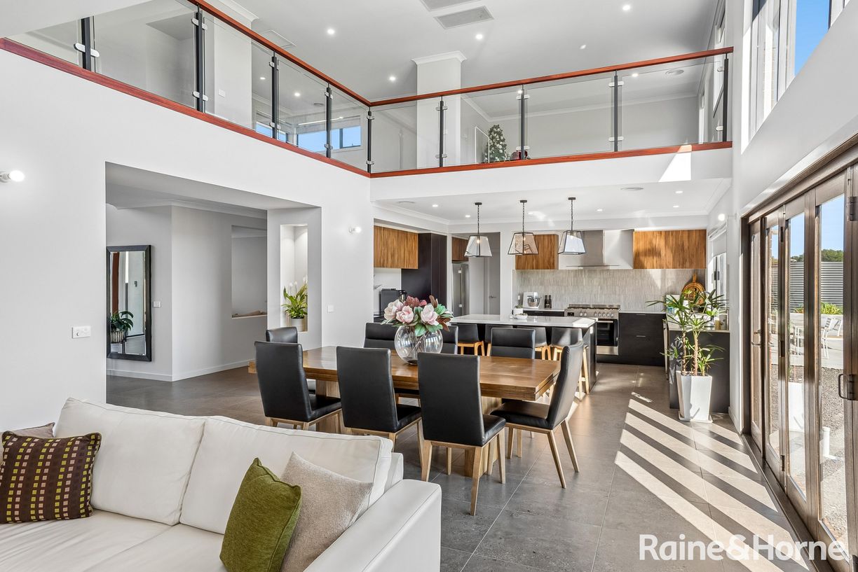 94 Harts Lane — photo 8 of 30