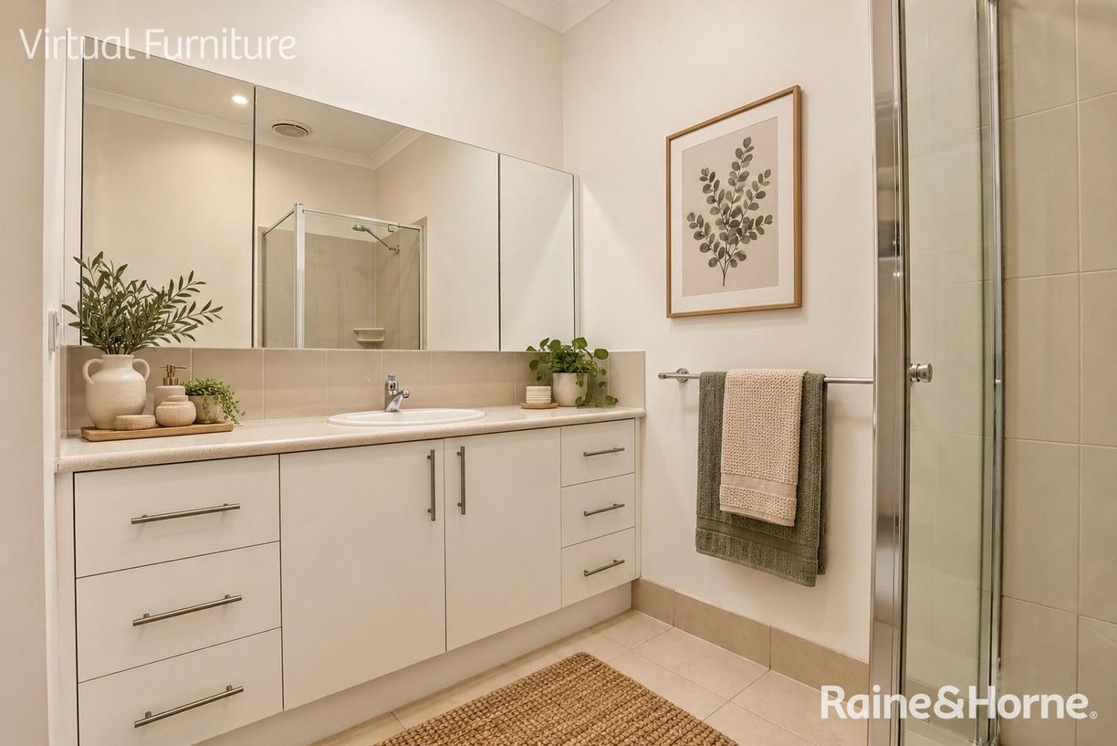 27 Fiddlers Green Road — photo 10 of 28