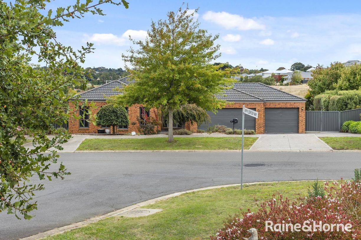 8 Sanctuary Drive — photo 6 of 19