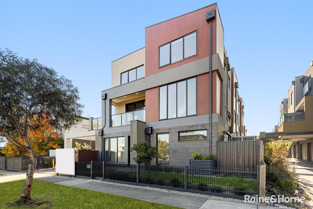 1/96 Snell Grove, Oak Park VIC 3046